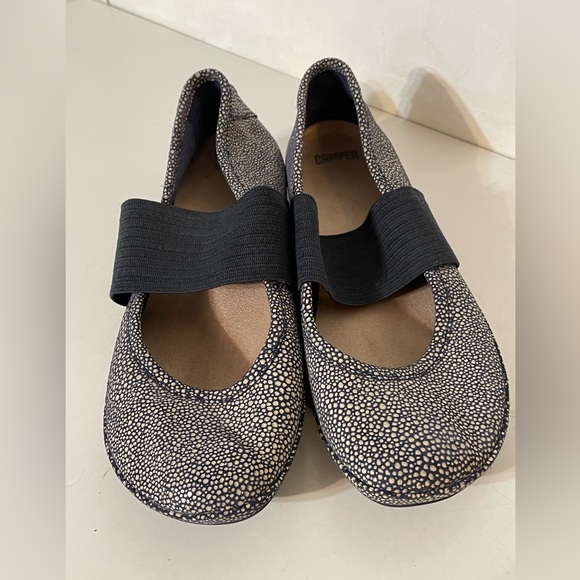 Camper Mary Jane Flats - Picture 2 of 8